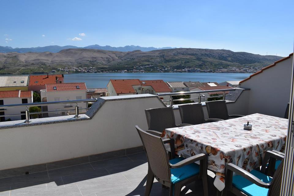 Apartmani Celjak Pag Town Exterior foto